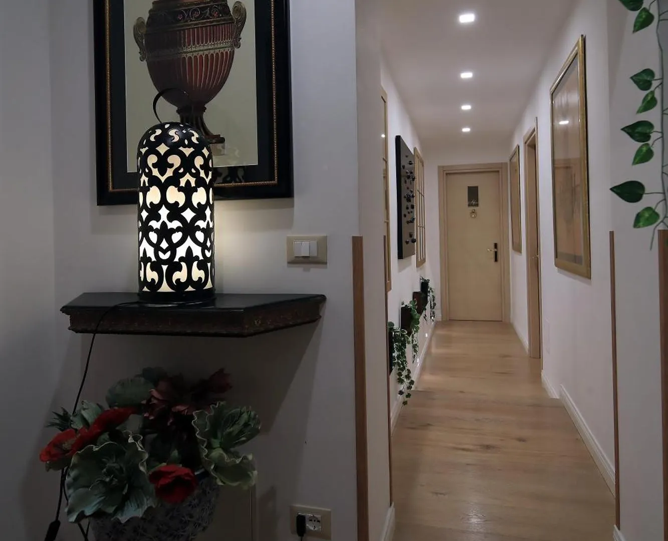 Excellent Trinity Rooms Rome Italy